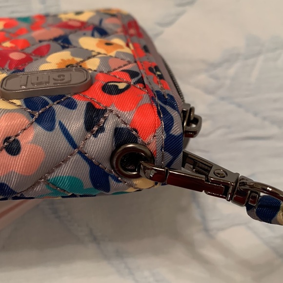 🌺New🌺Lug RFID Large Zippered Wallet - Picture 10 of 11